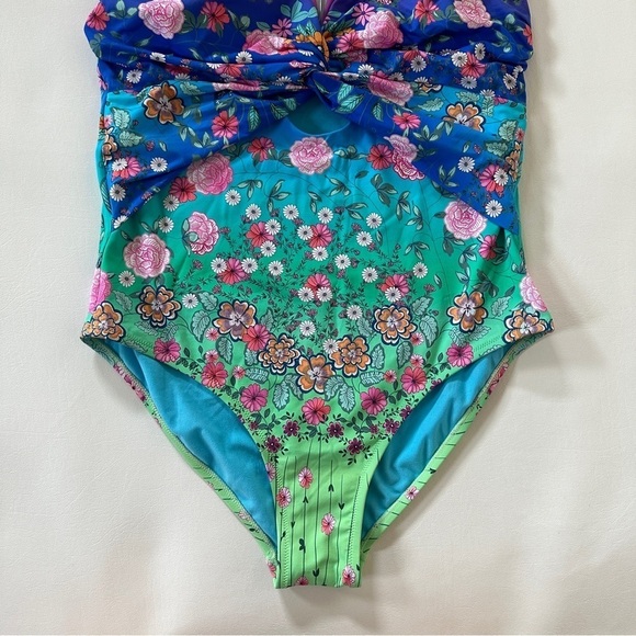Johnny Was Rainbow Twist Keyhole One Piece Swimsuit Size XL - Picture 4 of 10